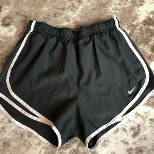 Nike shorts size medium